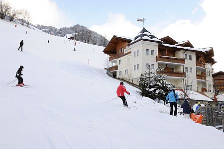 PR/Pressemitteilung: Weißer Schnee und reine Weste …