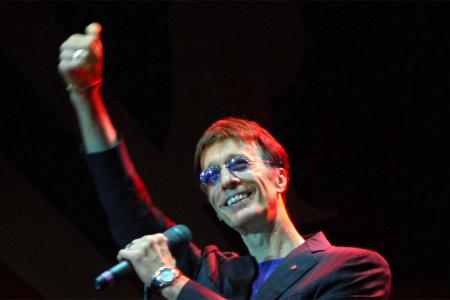 Robin Gibb steht wieder auf der Bühne