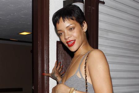 Rihanna schenkt Adele Dessous