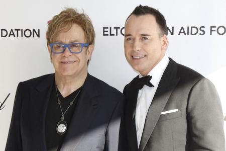 Elton John plant zwei Hochzeiten