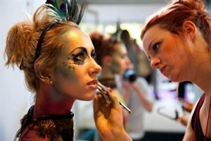 PR-Pressemitteilung: Die MakeUp in Paris am 20. und 21. Juni 2013 im Carrousel du Louvre